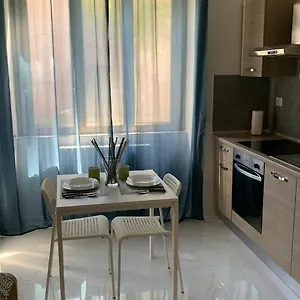 https://maison-sion.italymilanhotels.net